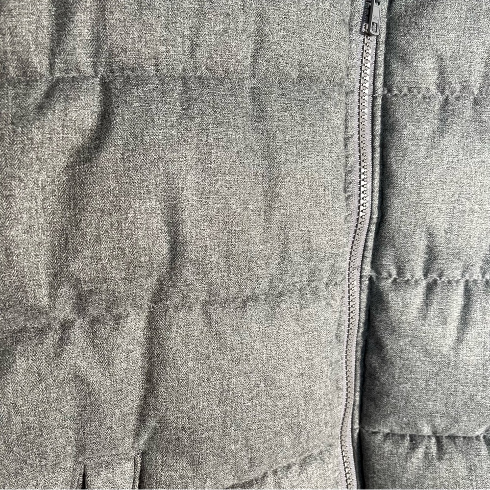 Old Navy Gray Quilted Puffer Vest Zip Up Jacket Women’s Small - Picture 2 of 6
